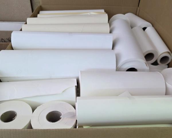 545 kg Packpapier helle Farben Schrenzpapier Füllmaterial